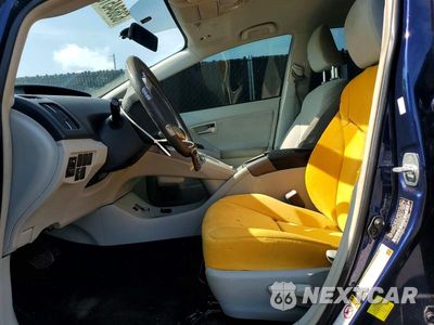 Zdjęcie 7 z 12 samochodu: 2013 TOYOTA PRIUS TWO VIN:JTDKN3DU2D0346341 - miniatura