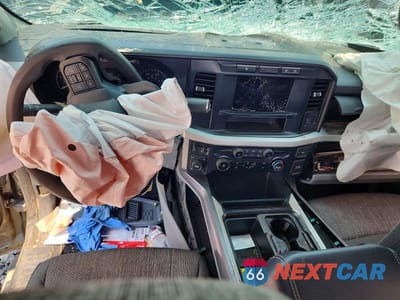 Zdjęcie 8 z 13 samochodu: 2024 FORD F350 SUPER DUTY VIN:1FT8W3BTXREF33886 - miniatura