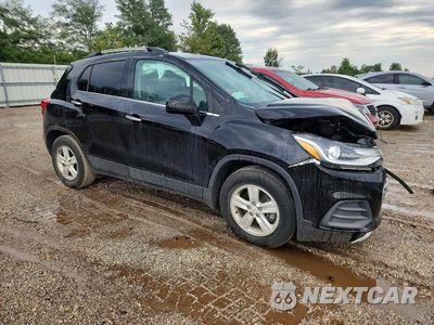 Czwarte zdjęcie samochodu z boku: 2019 CHEVROLET TRAX 1LT VIN:KL7CJLSB8KB948564 - miniatura