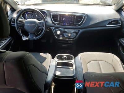 Zdjęcie 8 z 13 samochodu: 2019 CHRYSLER PACIFICA TOURING PLUS VIN:2C4RC1FG9KR666663 - miniatura