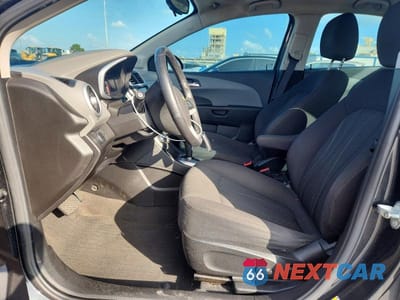 Zdjęcie 7 z 12 samochodu: 2019 CHEVROLET SONIC LT VIN:1G1JD5SB3K4146594 - miniatura