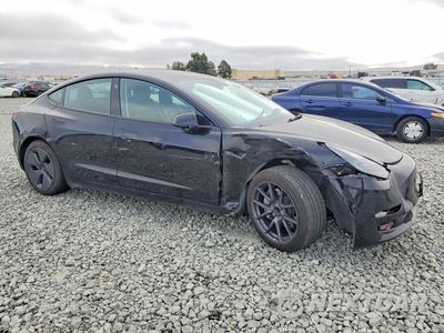 Czwarte zdjęcie samochodu z boku: 2022 TESLA MODEL 3 VIN:5YJ3E1EA3NF109339 - miniatura
