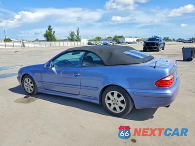 Drugie zdjęcie samochodu z przodu: 2000 MERCEDES-BENZ CLK 430 VIN:WDBLK70G4YT051944 - miniatura