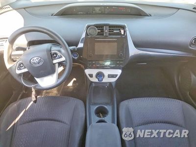 Zdjęcie 8 z 12 samochodu: 2018 TOYOTA PRIUS TWO VIN:JTDKBRFU8J3074350 - miniatura