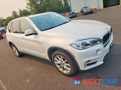 Czwarte zdjęcie samochodu z boku: 2016 BMW X5 XDRIVE35D VIN:5UXKS4C55G0N15053 - miniatura