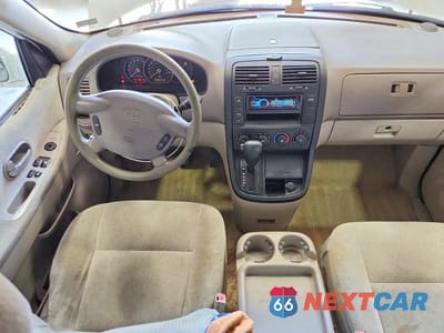 Zdjęcie 8 z 13 samochodu: 2005 KIA SEDONA LX VIN:KNDUP132356746091 - miniatura