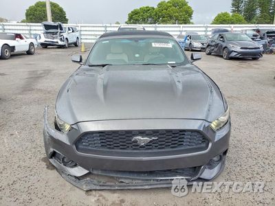 Piąte zdjęcie samochodu w środku: 2017 FORD MUSTANG VIN:1FATP8UH7H5296114 - miniatura