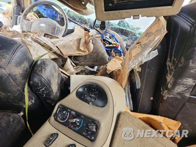 Zdjęcie 8 z 12 samochodu: 2005 FORD EXCURSION EDDIE BAUER VIN:1FMSU45P25ED44378 - miniatura