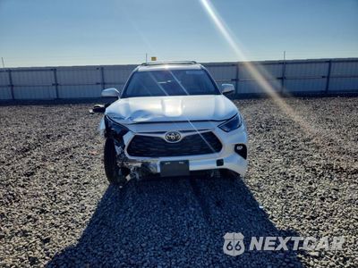 Piąte zdjęcie samochodu w środku: 2025 TOYOTA HIGHLANDER HYBRID XLE VIN:5TDKBRCH5SS656381 - miniatura
