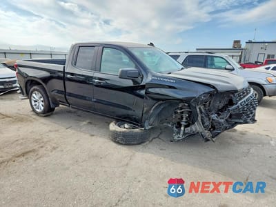Czwarte zdjęcie samochodu z boku: 2020 CHEVROLET SILVERADO C1500 CUSTOM VIN:1GCRWBEH7LZ258063 - miniatura