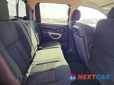Zdjęcie 10 z 12 samochodu: 2018 NISSAN TITAN S VIN:1N6AA1EJ4JN517389 - miniatura
