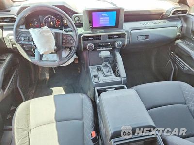 Zdjęcie 8 z 12 samochodu: 2026 TOYOTA TACOMA SR VIN:3TYKD5HN5TT051073 - miniatura