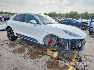 Czwarte zdjęcie samochodu z boku: 2024 PORSCHE MACAN S VIN:WP1AG2A58RLB36621 - miniatura