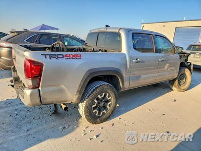 Trzecie zdjęcie samochodu z tyłu: 2019 TOYOTA TACOMA TRD OFF-ROAD VIN:3TMCZ5AN9KM223017 - miniatura