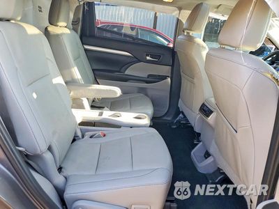 Zdjęcie 11 z 13 samochodu: 2019 TOYOTA HIGHLANDER XLE VIN:5TDJZRFH9KS989718 - miniatura