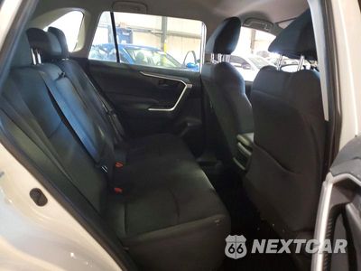 Zdjęcie 11 z 13 samochodu: 2019 TOYOTA RAV4 LE VIN:2T3F1RFV5KC014118 - miniatura