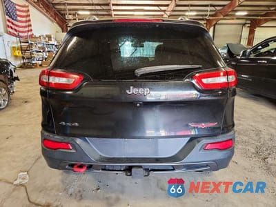 Zdjęcie 6 z 13 samochodu: 2016 JEEP CHEROKEE TRAILHAWK VIN:1C4PJMBSXGW109736 - miniatura