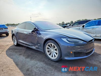 Czwarte zdjęcie samochodu z boku: 2017 TESLA MODEL S VIN:5YJSA1E15HF200057 - miniatura
