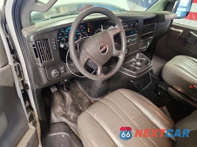 Zdjęcie 8 z 12 samochodu: 2017 GMC SAVANA G2500 VIN:1GTW7AFF5H1180279 - miniatura