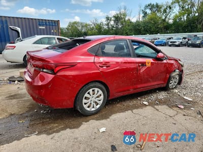 Trzecie zdjęcie samochodu z tyłu: 2018 HYUNDAI ACCENT SE VIN:3KPC24A34JE015701 - miniatura