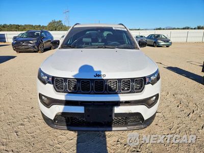 Piąte zdjęcie samochodu w środku: 2026 JEEP COMPASS LATITUDE VIN:3C4NJDBN2TT160696 - miniatura