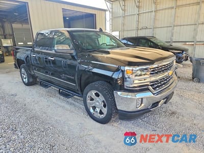 Czwarte zdjęcie samochodu z boku: 2018 CHEVROLET SILVERADO K1500 LTZ VIN:3GCUKSEJ3JG587400 - miniatura