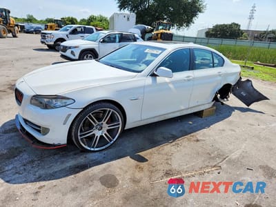 2011 BMW 5 SERIES I WBAFR7C54BC801853 - główne zdjęcie licytacji z USA - miniatura