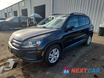 2017 VOLKSWAGEN TIGUAN S WVGBV7AX0HK024793 - główne zdjęcie licytacji z USA - miniatura