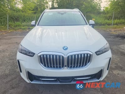 Piąte zdjęcie samochodu w środku: 2026 BMW X5 XDRIVE50E VIN:5UX43EU02T9382370 - miniatura