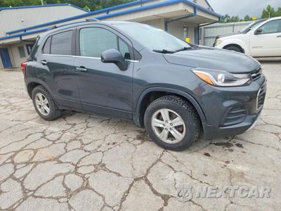 Czwarte zdjęcie samochodu z boku: 2017 CHEVROLET TRAX 1LT VIN:KL7CJPSB5HB203318 - miniatura