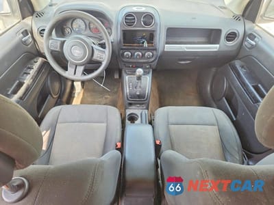 Zdjęcie 8 z 13 samochodu: 2015 JEEP COMPASS SPORT VIN:1C4NJCBA0FD325758 - miniatura
