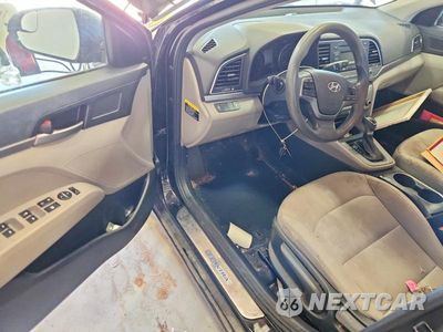 Zdjęcie 8 z 12 samochodu: 2018 HYUNDAI ELANTRA SE VIN:5NPD74LF1JH312580 - miniatura