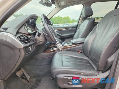 Zdjęcie 7 z 14 samochodu: 2015 BMW X5 XDRIVE35I VIN:5UXKR0C53F0P05680 - miniatura