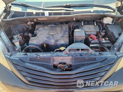 Zdjęcie 13 z 14 samochodu: 2012 TOYOTA SIENNA SPORT VIN:5TDXK3DC0CS239841 - miniatura
