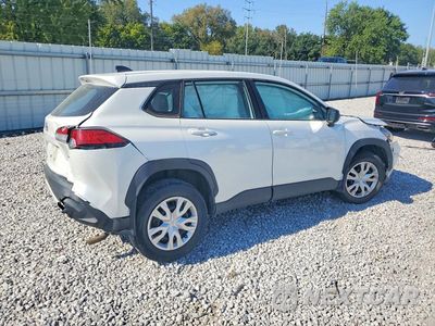 Trzecie zdjęcie samochodu z tyłu: 2024 TOYOTA COROLLA CROSS L VIN:7MUAAABG1RV093936 - miniatura