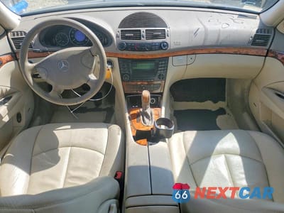 Zdjęcie 8 z 12 samochodu: 2003 MERCEDES-BENZ E 320 VIN:WDBUF65J93X107353 - miniatura