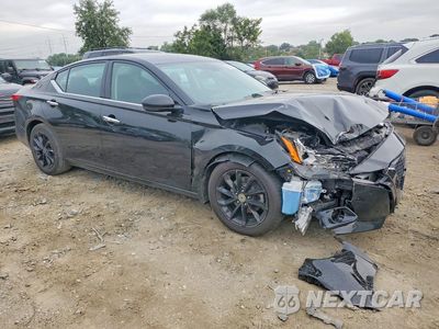 Czwarte zdjęcie samochodu z boku: 2019 NISSAN ALTIMA SV VIN:1N4BL4DV7KC123444 - miniatura