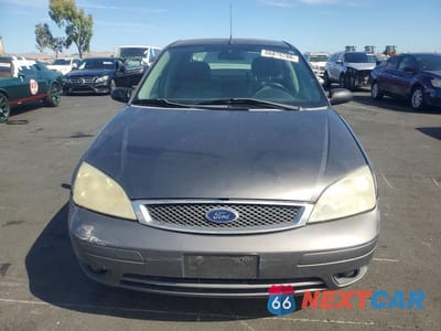 Piąte zdjęcie samochodu w środku: 2006 FORD FOCUS ZX4 VIN:1FAFP34N46W245022 - miniatura