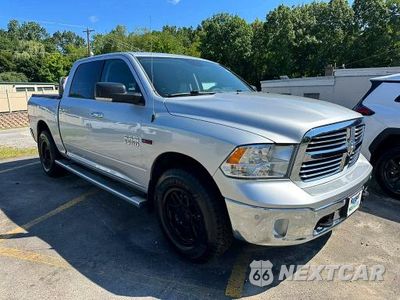 Czwarte zdjęcie samochodu z boku: 2015 RAM 1500 SLT VIN:1C6RR7LM1FS752539 - miniatura