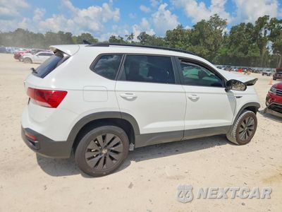 Trzecie zdjęcie samochodu z tyłu: 2022 VOLKSWAGEN TAOS S VIN:3VVCX7B21NM051299 - miniatura
