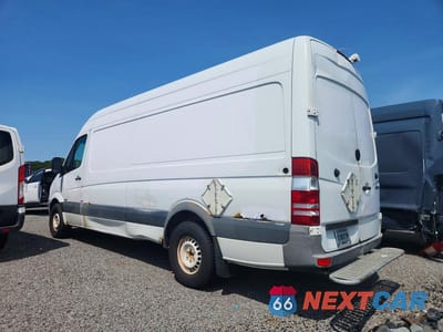 Drugie zdjęcie samochodu z przodu: 2011 MERCEDES-BENZ SPRINTER 2500 DELIVERY VAN VIN:WD3PE8CBXB5573581 - miniatura