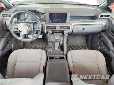 Zdjęcie 8 z 12 samochodu: 2026 TOYOTA TACOMA SR5 VIN:3TMLB5JNXTM228670 - miniatura