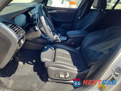 Zdjęcie 7 z 12 samochodu: 2021 BMW X3 XDRIVE30E VIN:5UXTS1C04M9D79130 - miniatura