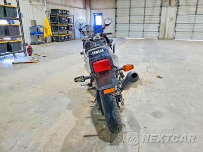 Czwarte zdjęcie samochodu z boku: 1989 YAMAHA FZR600 VIN:JYA3HHE0XKA004272 - miniatura