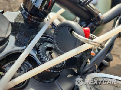 Zdjęcie 8 z 9 samochodu: 2024 MOTO GUZZI V7 STONE VIN:ZGUKZUA03RM001604 - miniatura