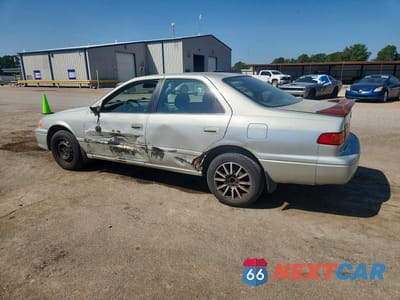 Drugie zdjęcie samochodu z przodu: 2000 TOYOTA CAMRY LE VIN:4T1BG22K7YU013861 - miniatura