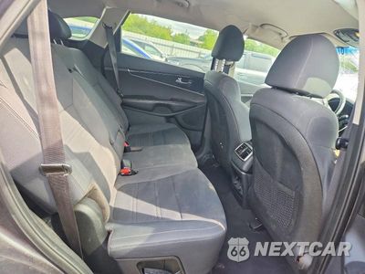 Zdjęcie 11 z 13 samochodu: 2019 KIA SORENTO LX V6 VIN:5XYPGDA55KG459209 - miniatura