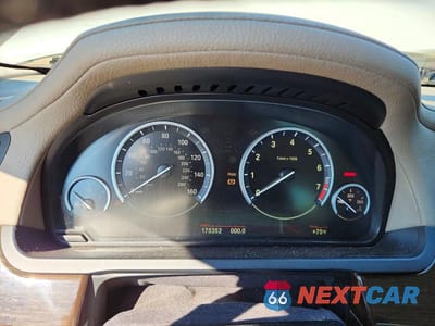 Zdjęcie 9 z 12 samochodu: 2010 BMW 750 I XDRIVE VIN:WBAKC6C55ACL67838 - miniatura