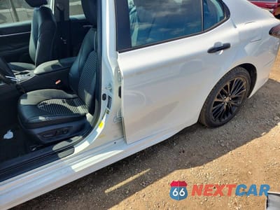 Zdjęcie 12 z 13 samochodu: 2022 TOYOTA CAMRY HYBRID SE NIGHTSHADE VIN:4T1T31AKXNU032511 - miniatura