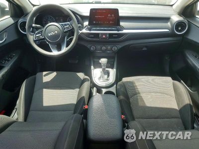 Zdjęcie 8 z 12 samochodu: 2023 KIA FORTE LXS VIN:3KPF24AD7PE528276 - miniatura